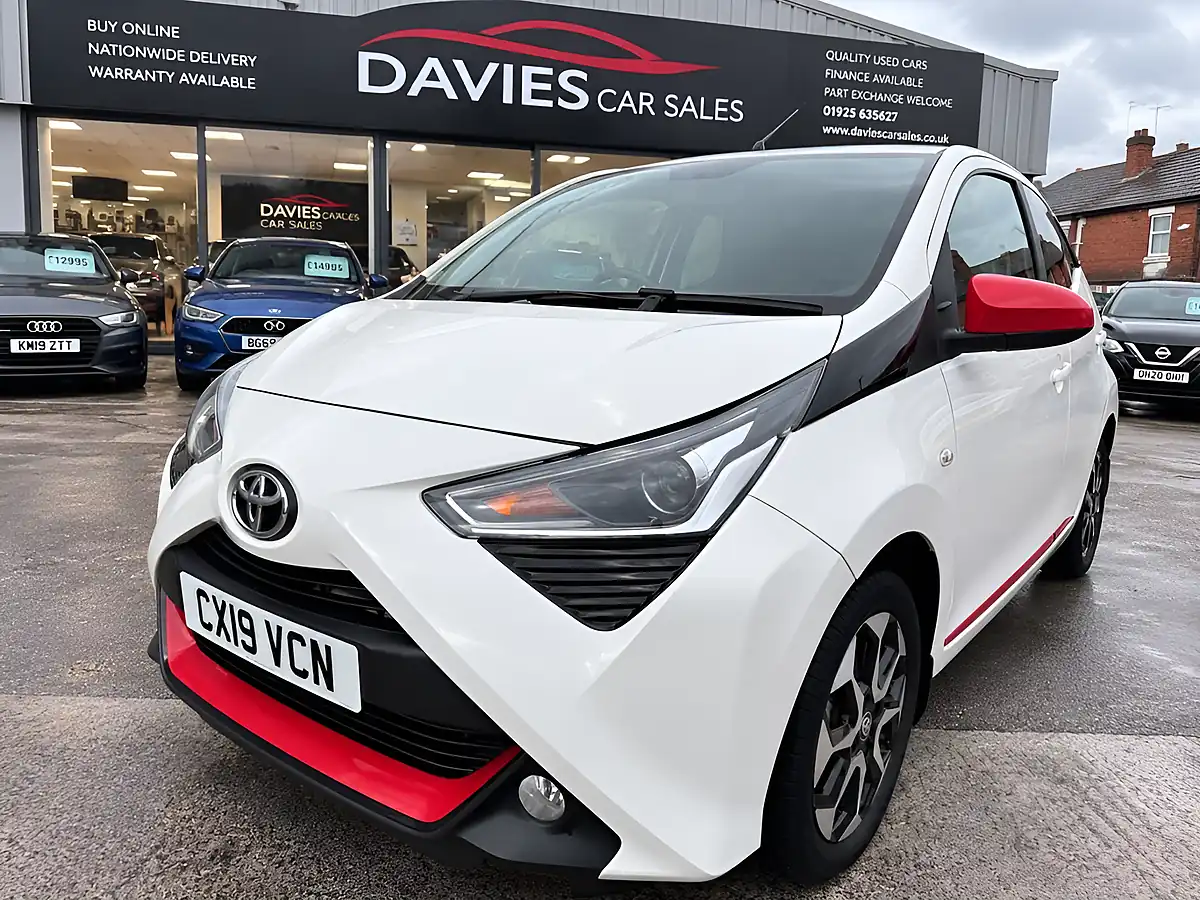 Used 2019 Toyota Aygo X-Trend White - Interior and Exterior details 3