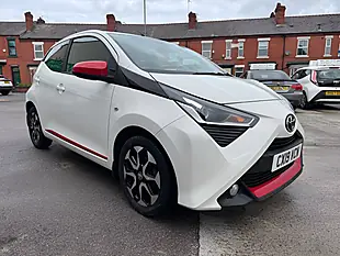 Used 2019 Toyota Aygo X-Trend White - Interior and Exterior details 7