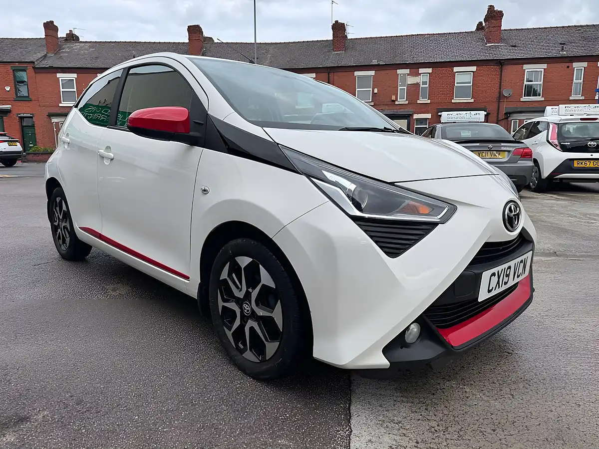 Used 2019 Toyota Aygo X-Trend White - Interior and Exterior details 7