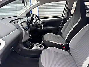 Used 2019 Toyota Aygo X-Trend White - Interior and Exterior details 8