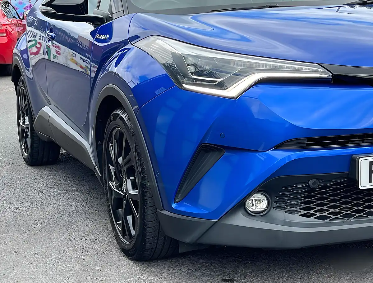 Used 2019 Toyota C-Hr Dynamic Blue - Interior and Exterior details 15