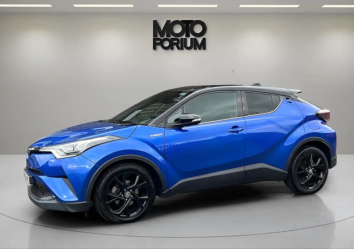 Used 2019 Toyota C-Hr Dynamic Blue - Interior and Exterior details 6