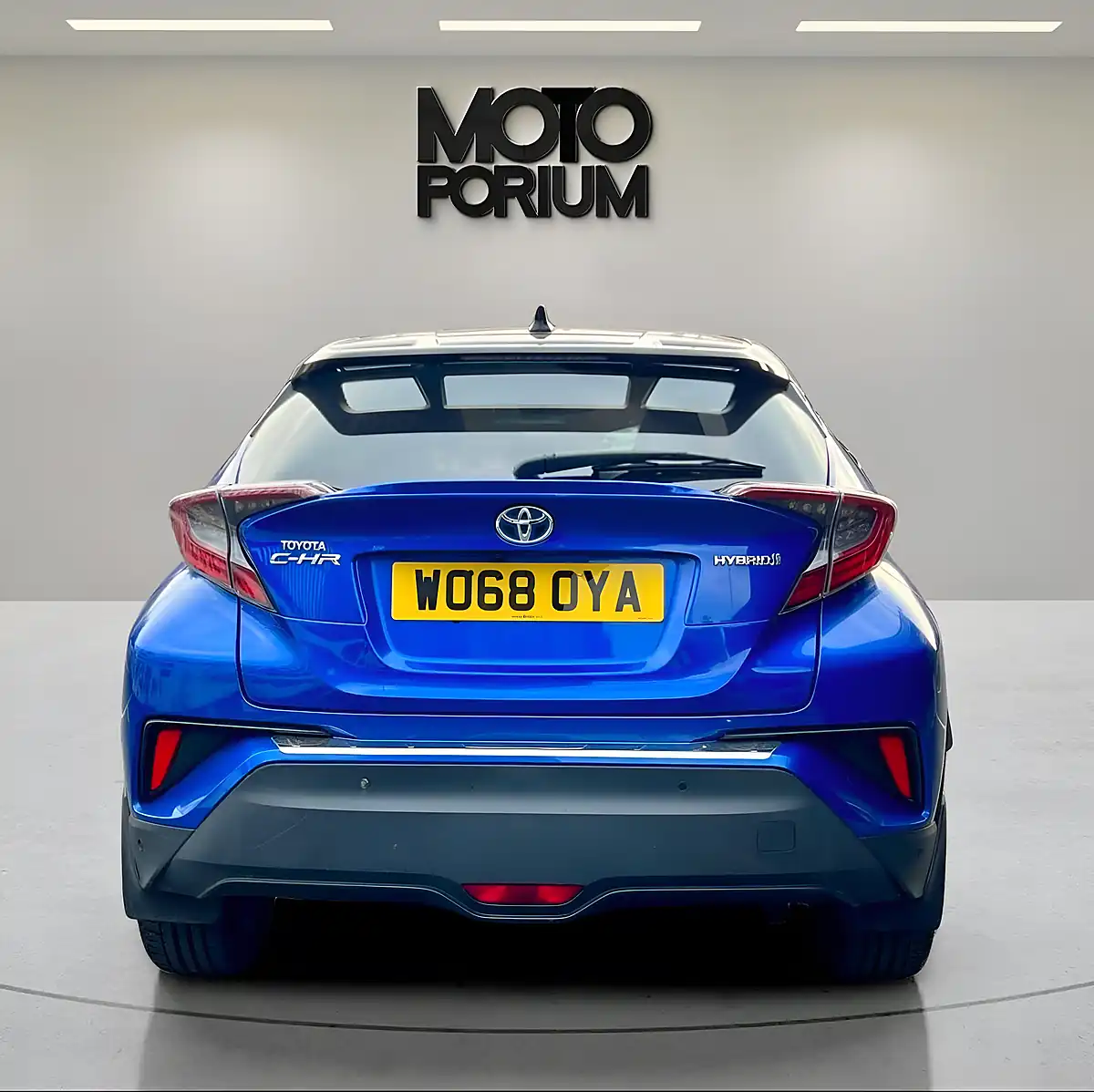Used 2019 Toyota C-Hr Dynamic Blue - Interior and Exterior details 11