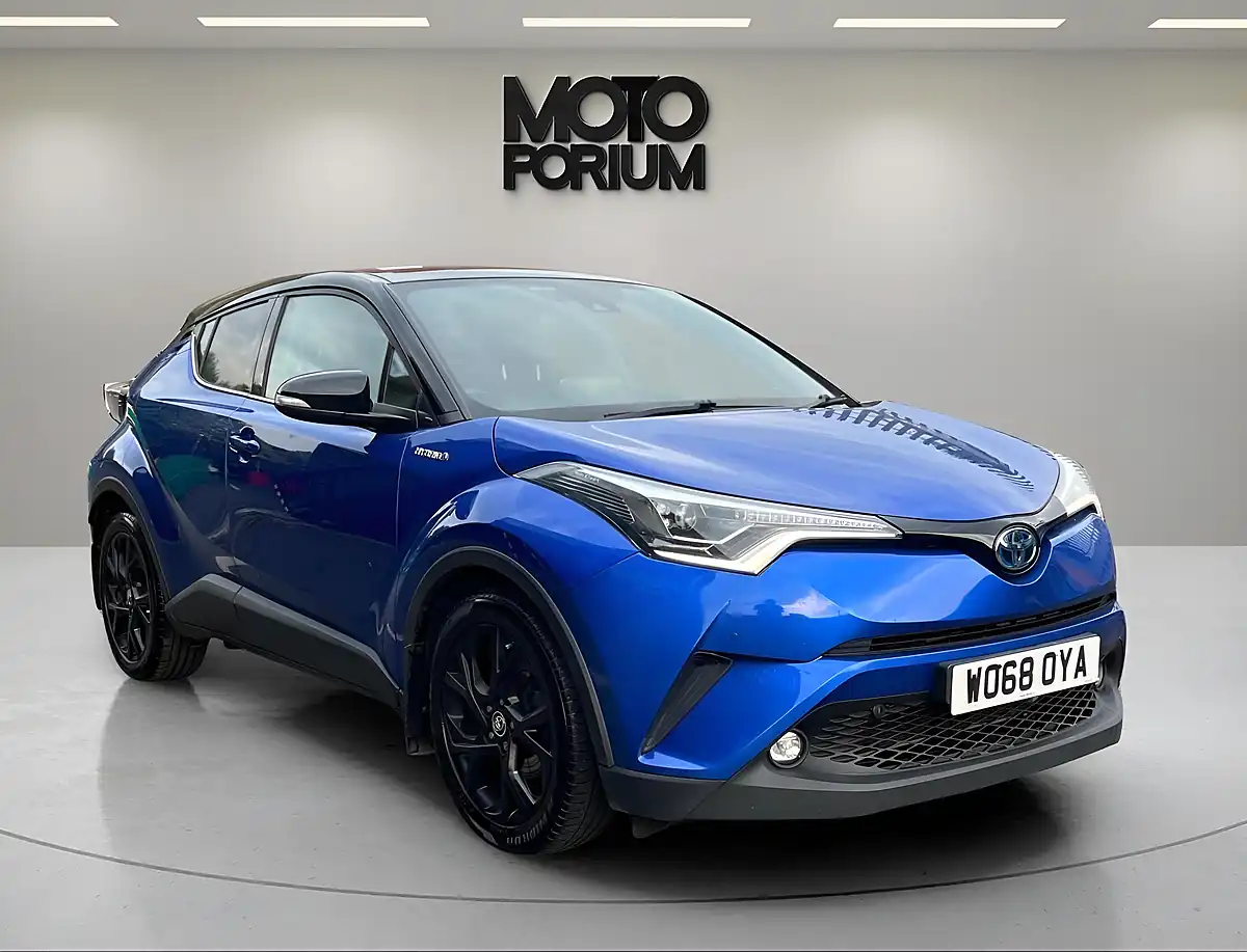 Used 2019 Toyota C-Hr Dynamic Blue - Interior and Exterior details 6