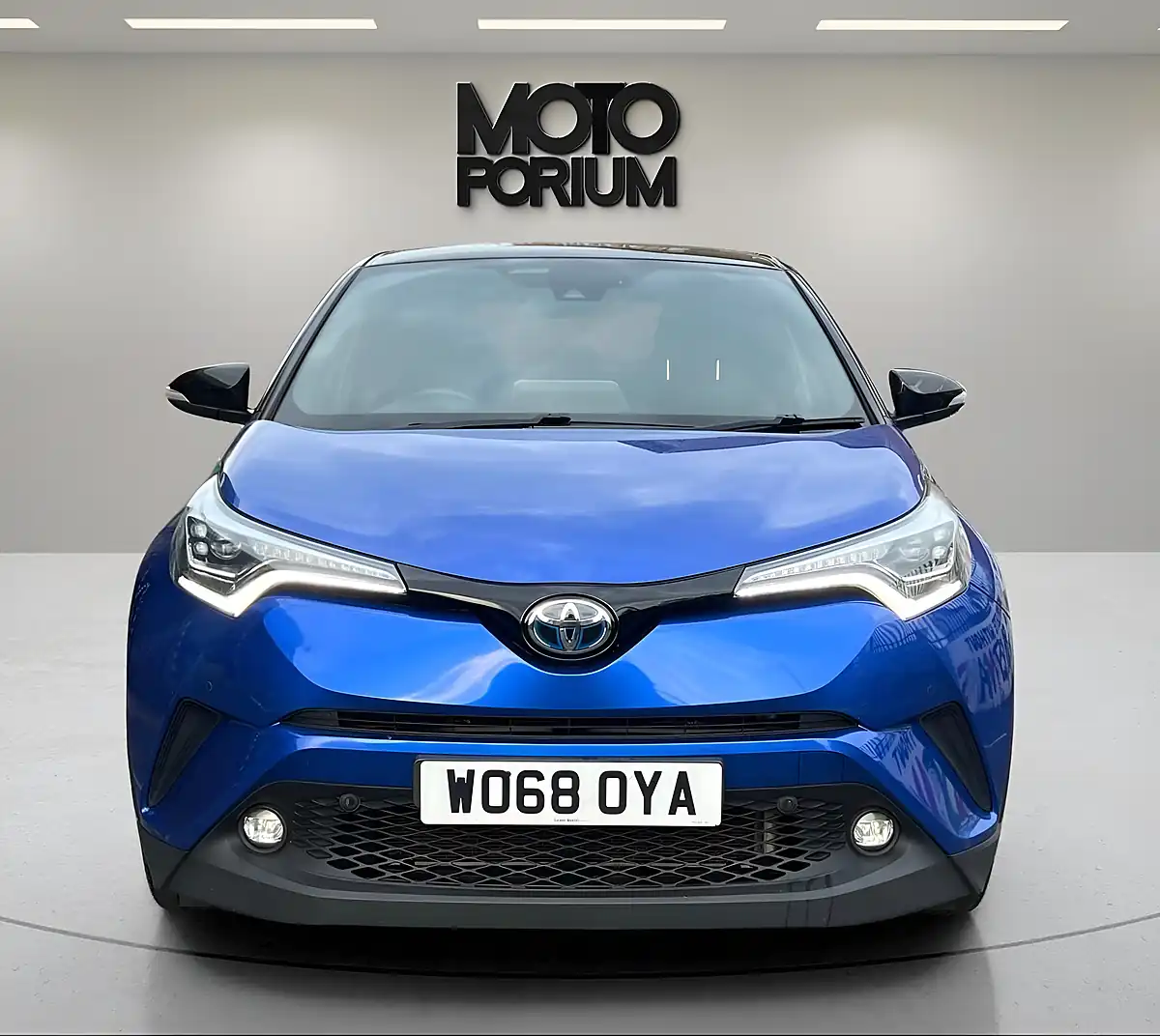 Used 2019 Toyota C-Hr Dynamic Blue - Interior and Exterior details 9