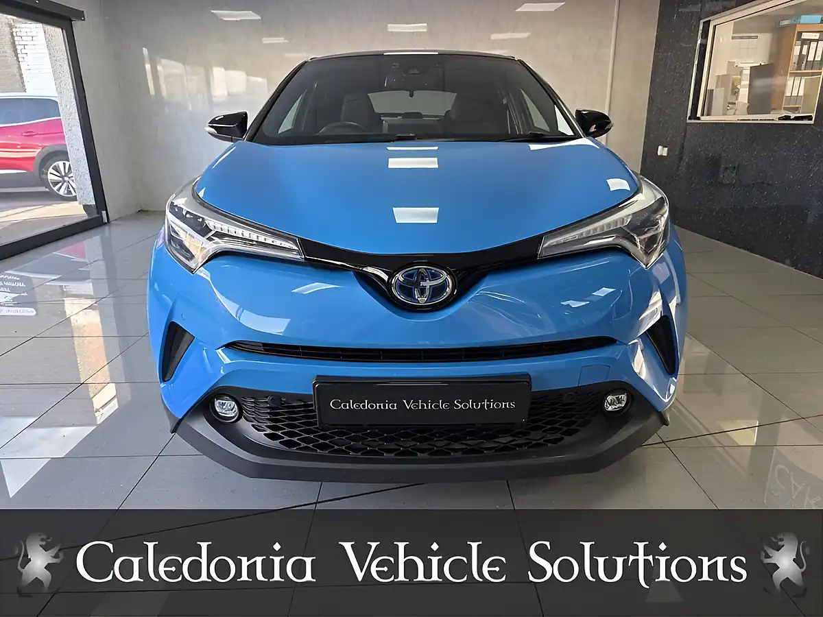Used 2019 Toyota C-Hr Dynamic Blue - Interior and Exterior details 10