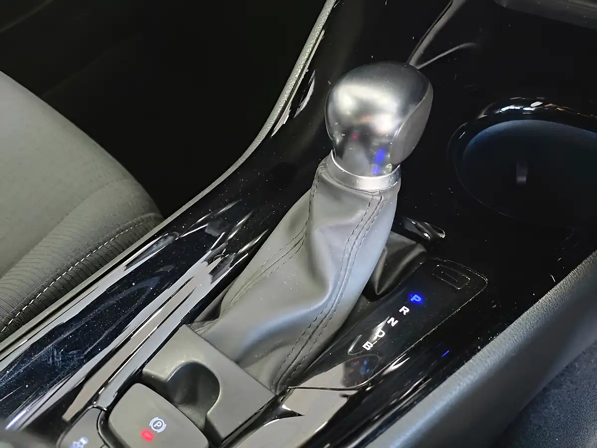 Used 2019 Toyota C-Hr Dynamic Blue - Interior and Exterior details 11