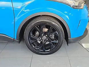 Used 2019 Toyota C-Hr Dynamic Blue - Interior and Exterior details 15