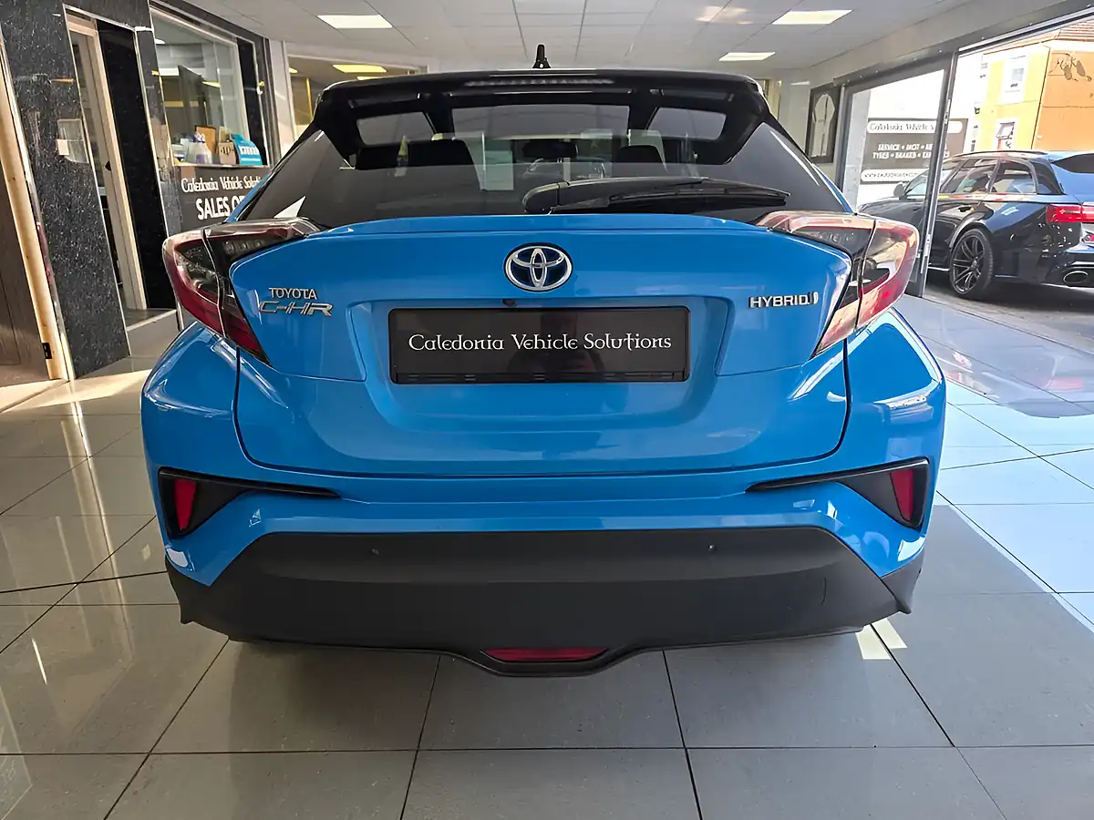 Used 2019 Toyota C-Hr Dynamic Blue - Interior and Exterior details 16