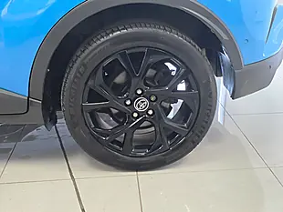 Used 2019 Toyota C-Hr Dynamic Blue - Interior and Exterior details 17