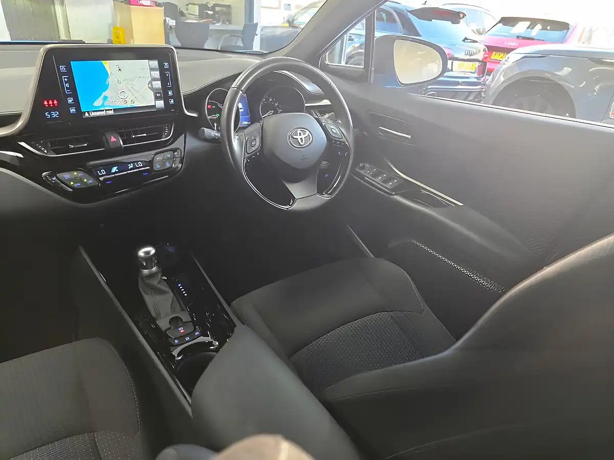 Used 2019 Toyota C-Hr Dynamic Blue - Interior and Exterior details 7