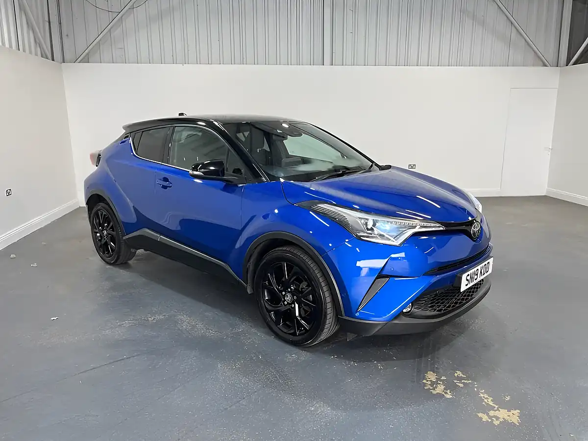 Used 2019 Toyota C-Hr Dynamic Blue - Front View
