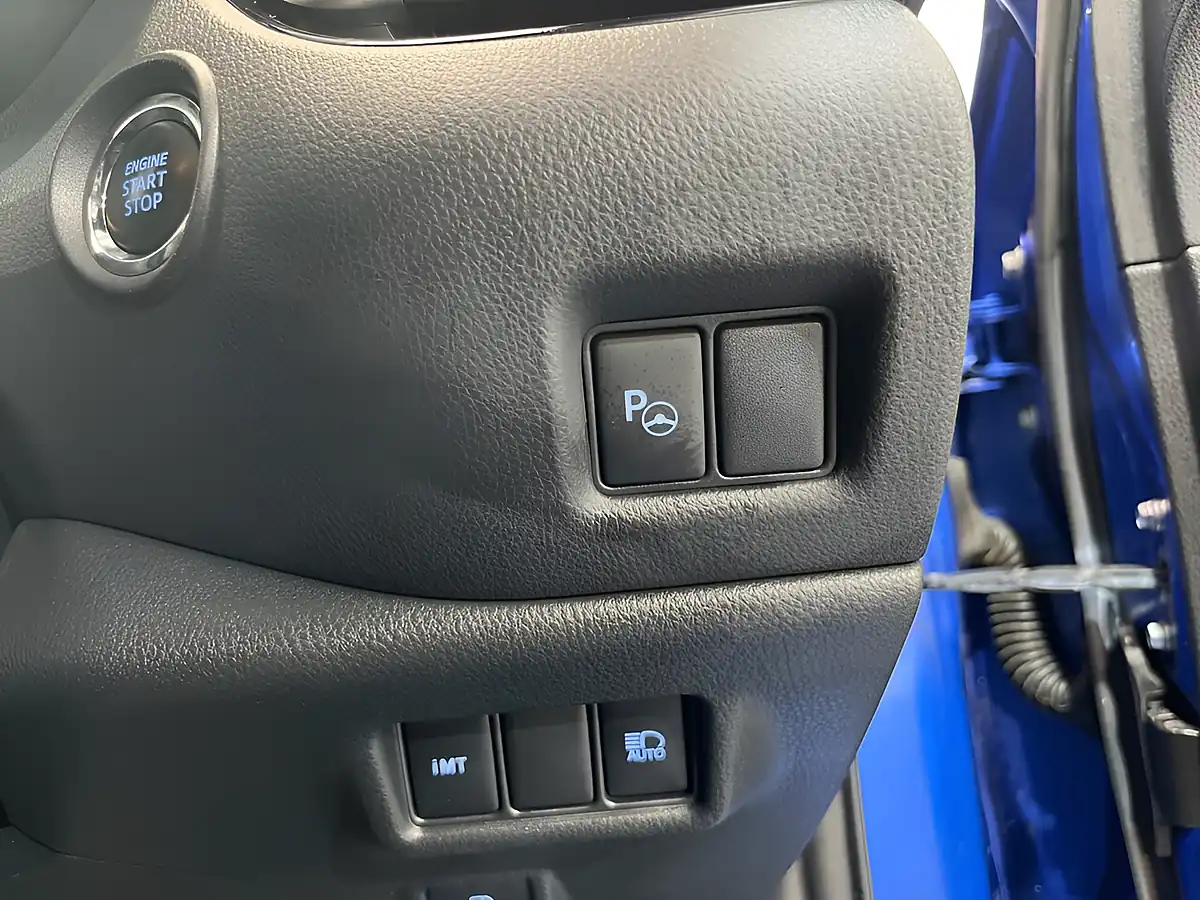 Used 2019 Toyota C-Hr Dynamic Blue - Interior and Exterior details 11