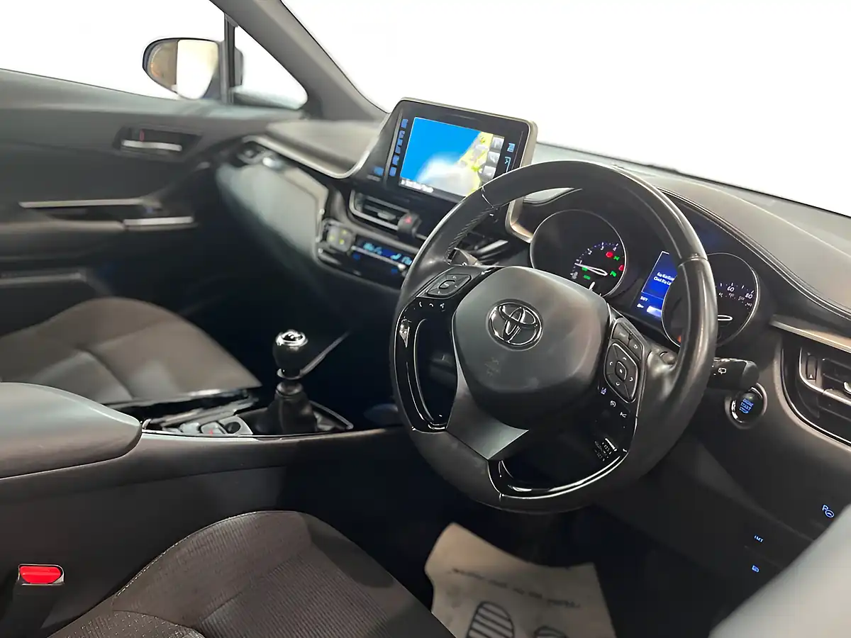 Used 2019 Toyota C-Hr Dynamic Blue - Interior and Exterior details 13