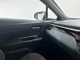 Used 2019 Toyota C-Hr Dynamic Blue - Interior and Exterior details 14