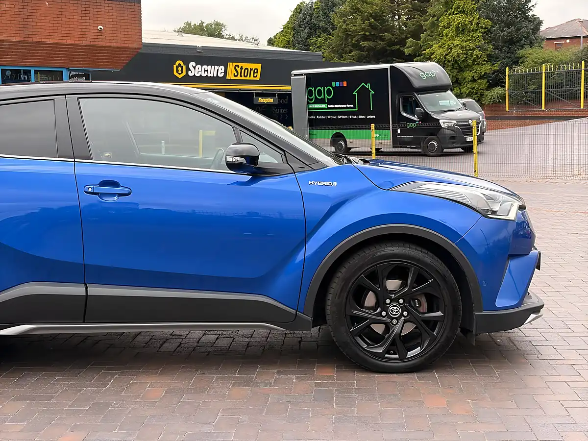 Used 2019 Toyota C-Hr Dynamic Blue - Interior and Exterior details 14