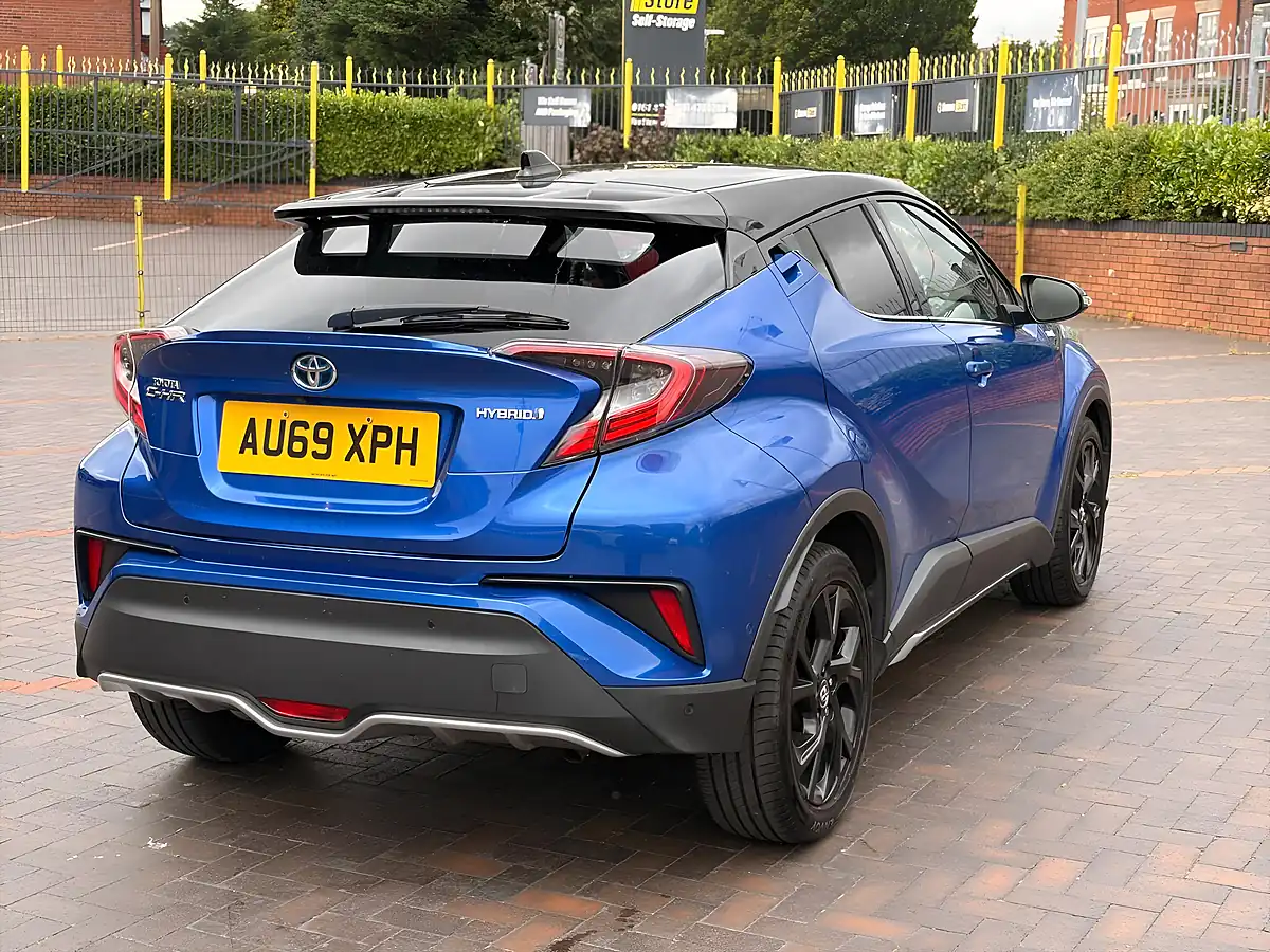 Used 2019 Toyota C-Hr Dynamic Blue - Interior and Exterior details 7