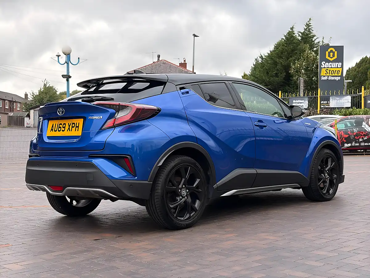 Used 2019 Toyota C-Hr Dynamic Blue - Interior and Exterior details 8