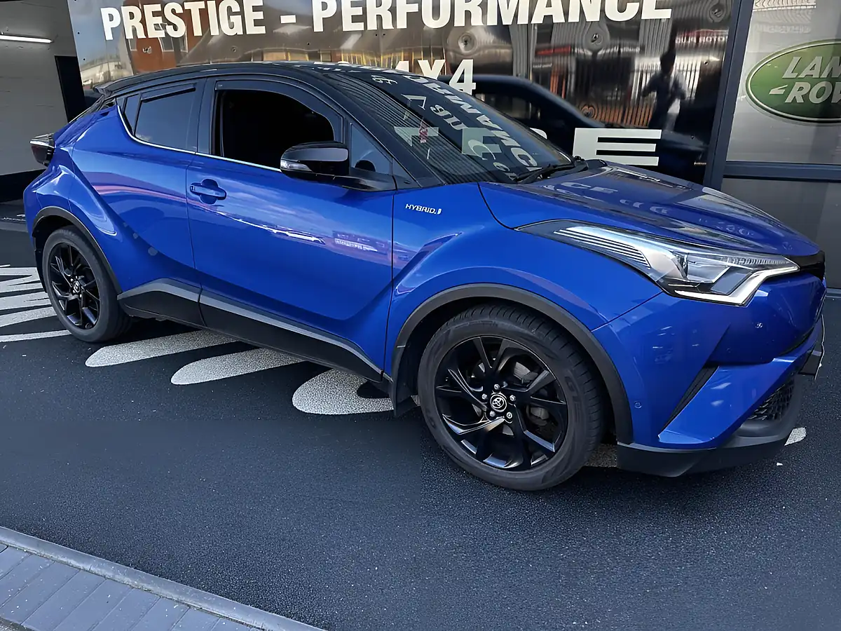 Used 2019 Toyota C-Hr Dynamic Nebula Blue - Front View