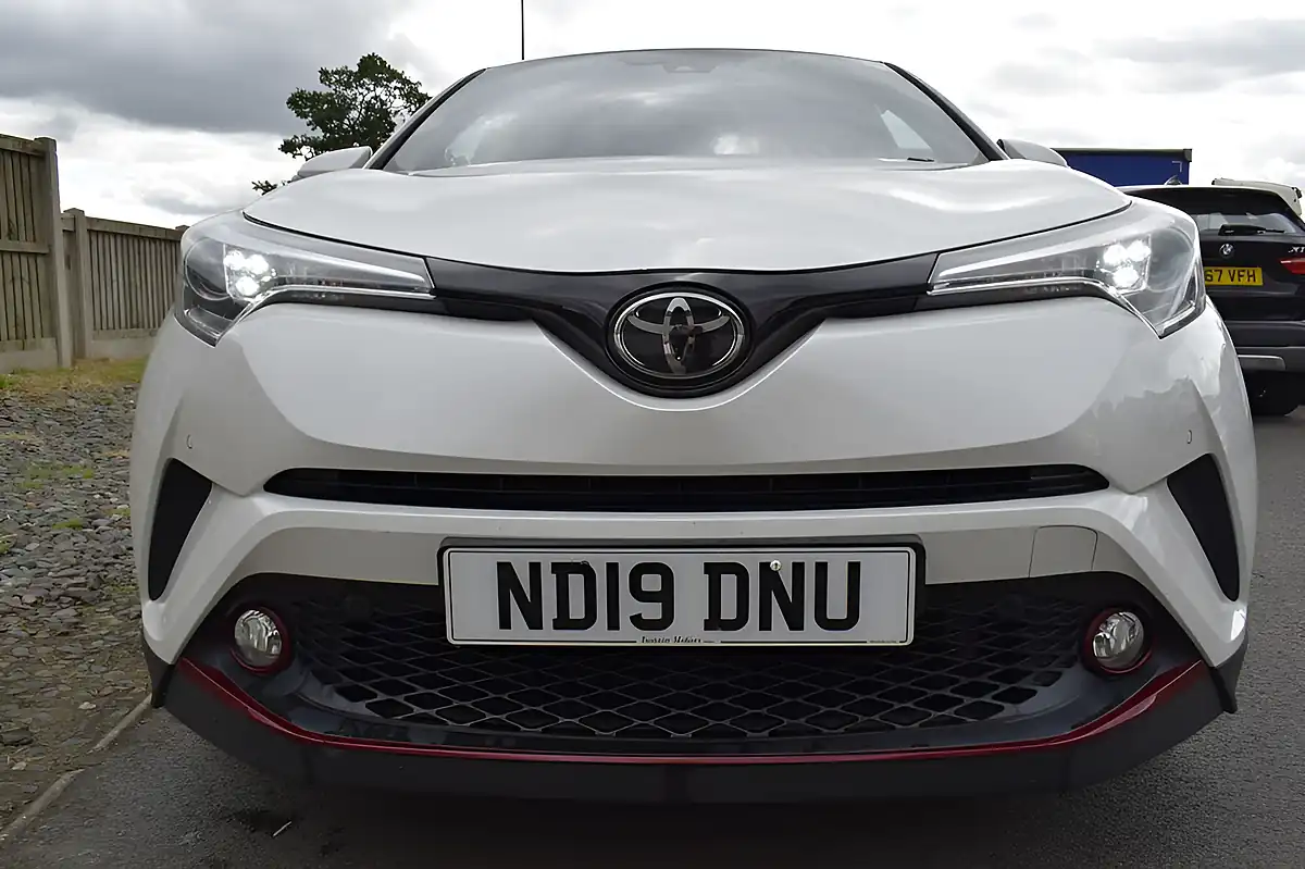 Used 2019 Toyota C-Hr Excel White - Interior and Exterior details 12