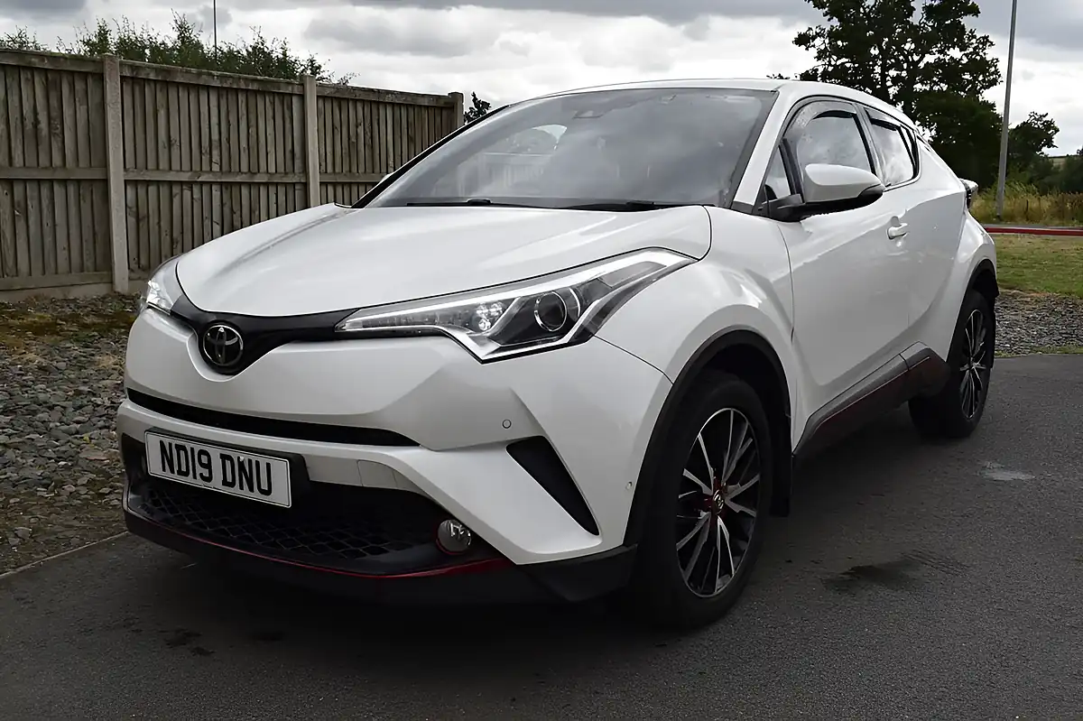 Used 2019 Toyota C-Hr Excel White - Interior and Exterior details 7