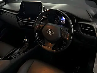 Used 2019 Toyota C-Hr Excel White - Interior and Exterior details 10
