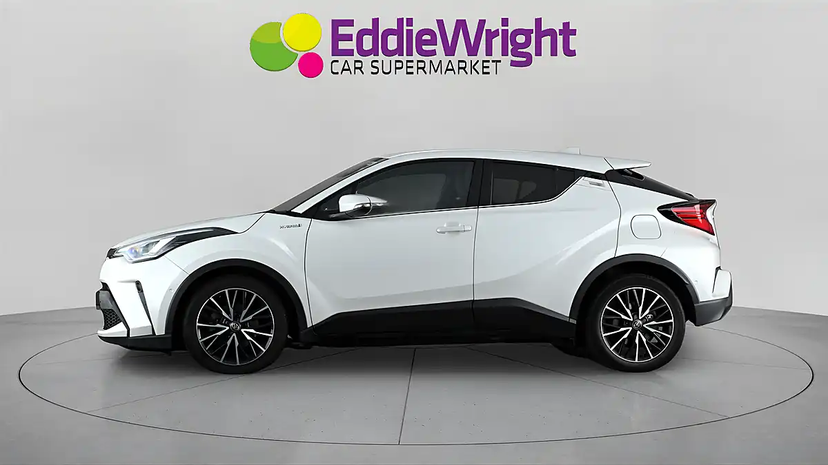 Used 2019 Toyota C-Hr Excel White - Interior and Exterior details 4