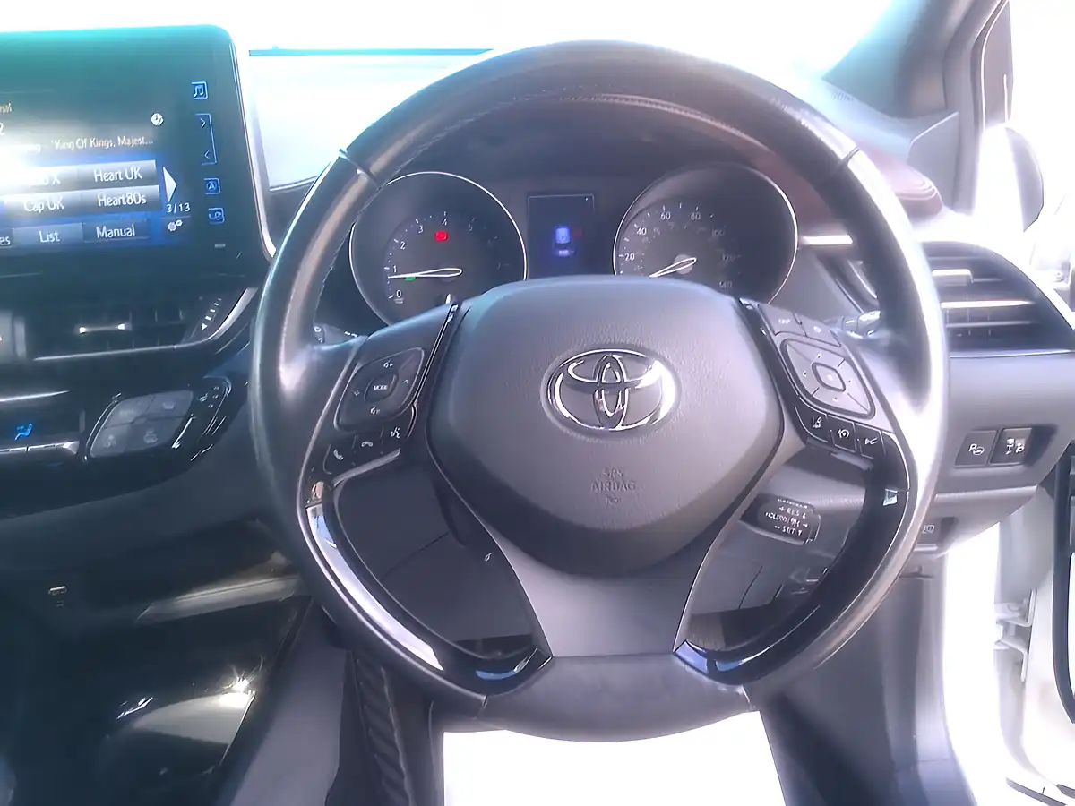 Used 2019 Toyota C-Hr Excel White - Interior and Exterior details 12