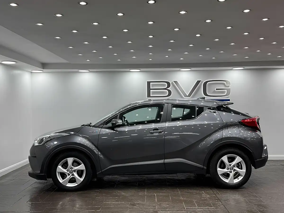 Used 2019 Toyota C-Hr Icon Grey - Interior and Exterior details 7