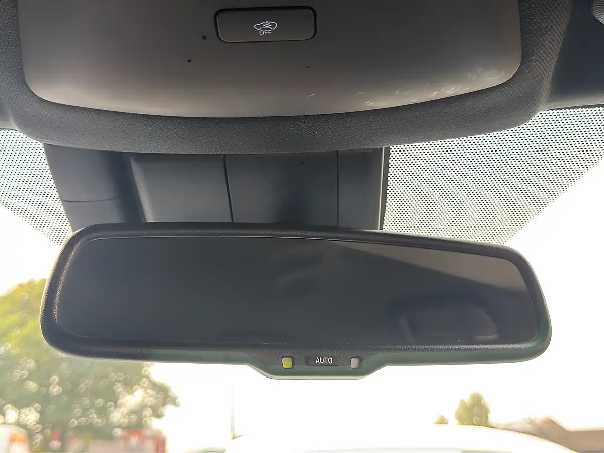 Used 2019 Toyota C-Hr Icon White - Interior and Exterior details 16