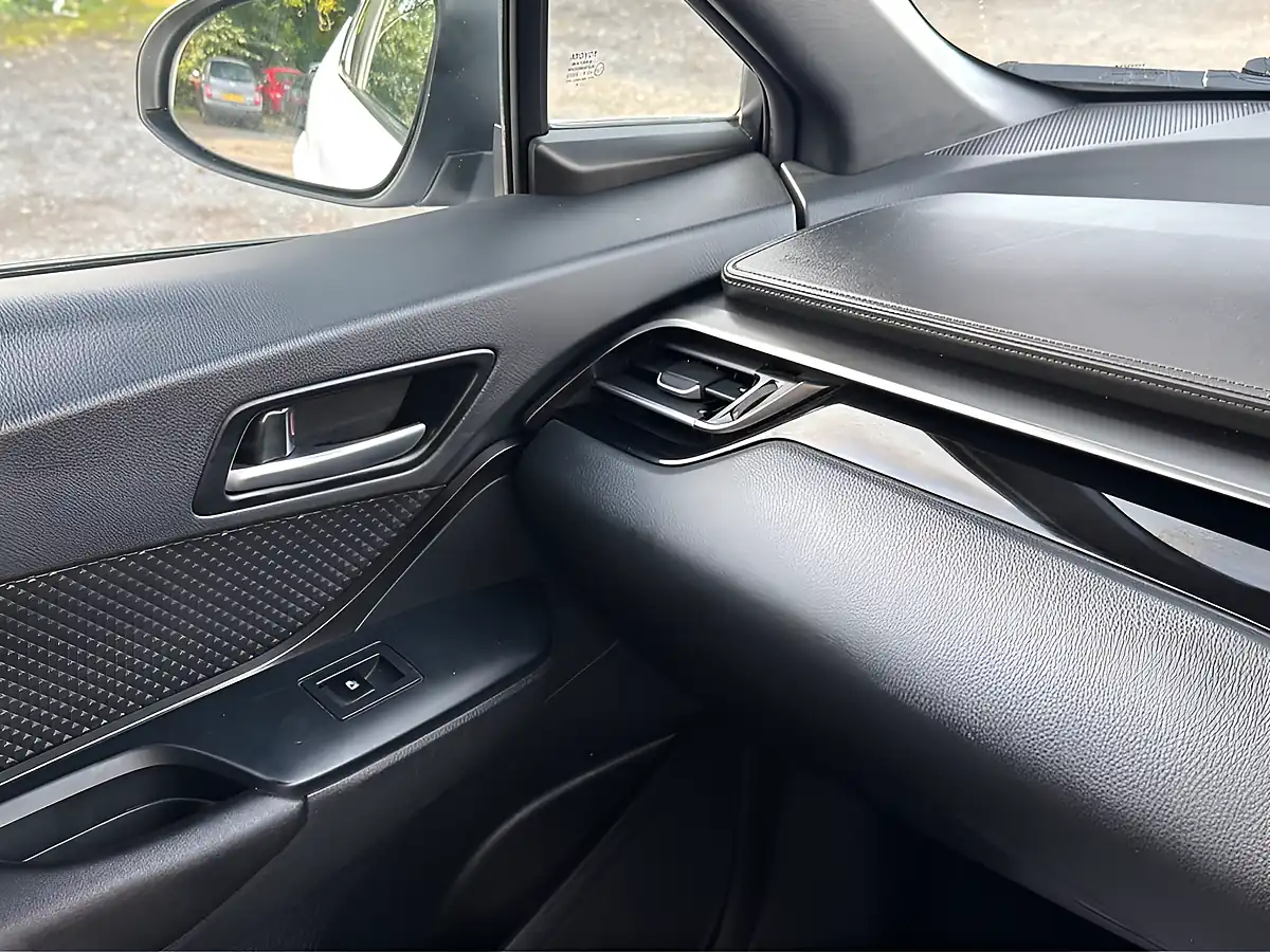 Used 2019 Toyota C-Hr Icon White - Interior and Exterior details 18