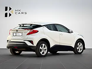 Used 2019 Toyota C-Hr Icon White - Interior and Exterior details 4