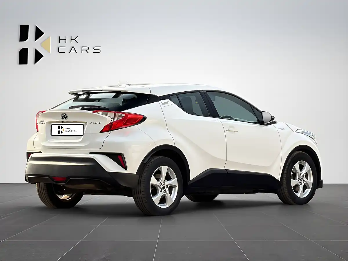 Used 2019 Toyota C-Hr Icon White - Interior and Exterior details 4