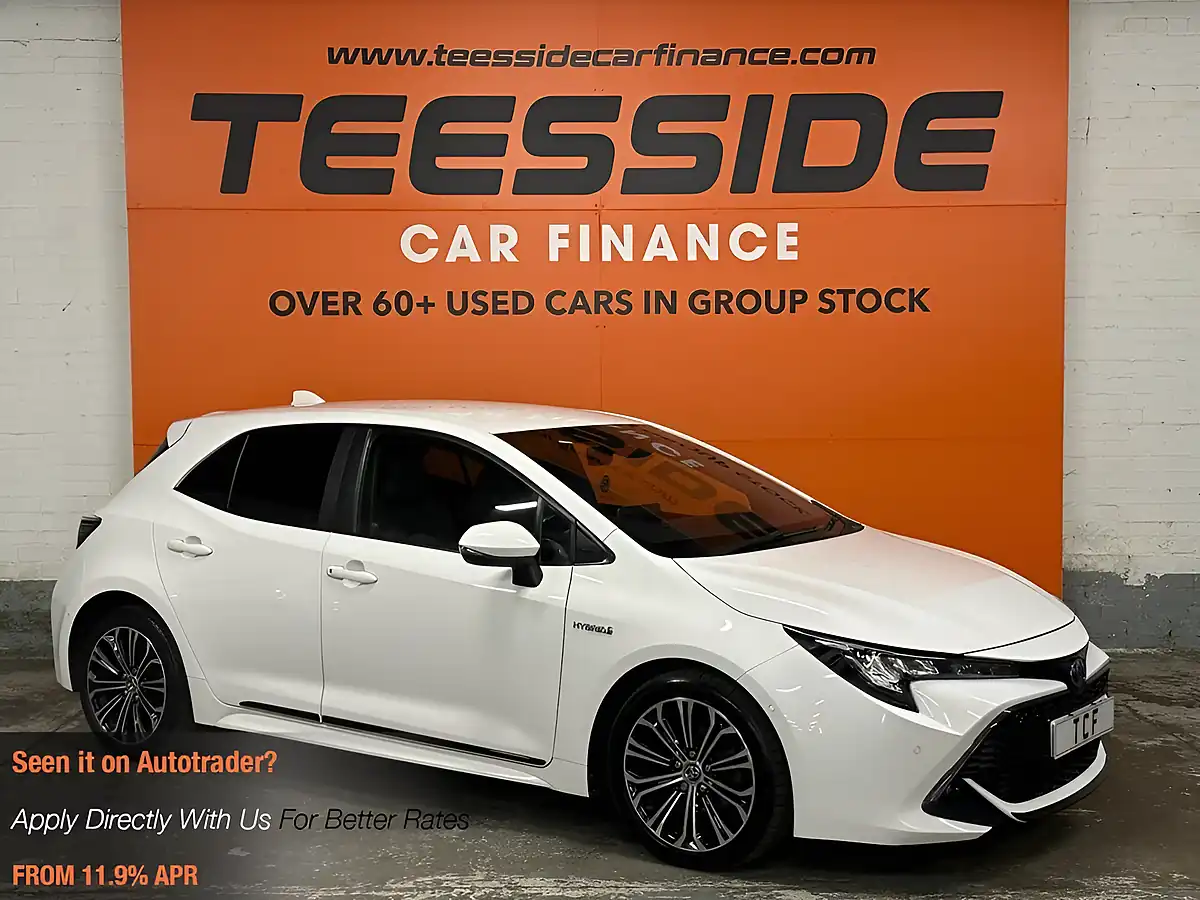 Used 2019 Toyota Corolla Design White - Front View