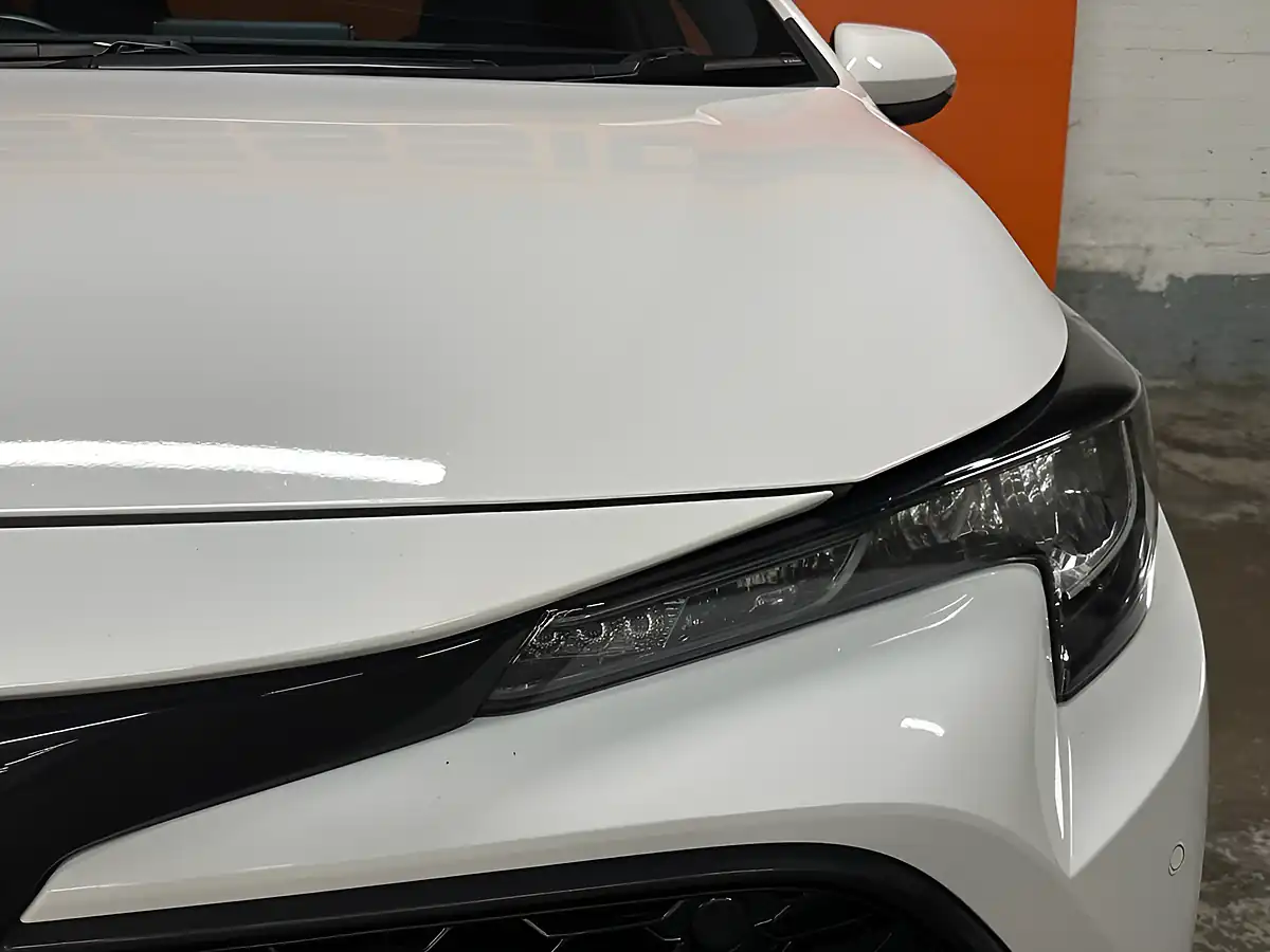 Used 2019 Toyota Corolla Design White - Interior and Exterior details 14