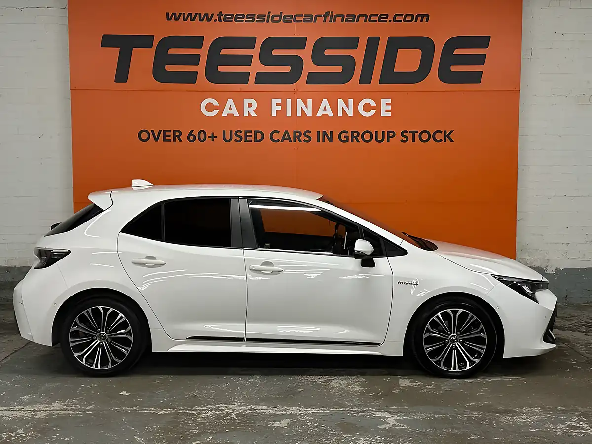 Used 2019 Toyota Corolla Design White - Interior and Exterior details 3