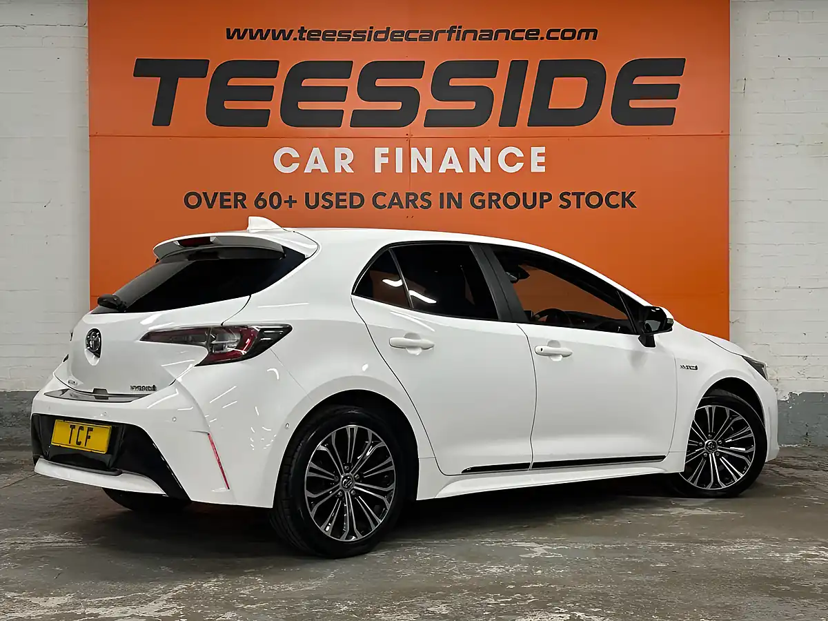 Used 2019 Toyota Corolla Design White - Interior and Exterior details 5