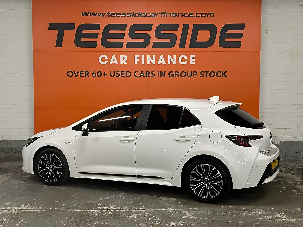 Used 2019 Toyota Corolla Design White - Interior and Exterior details 7