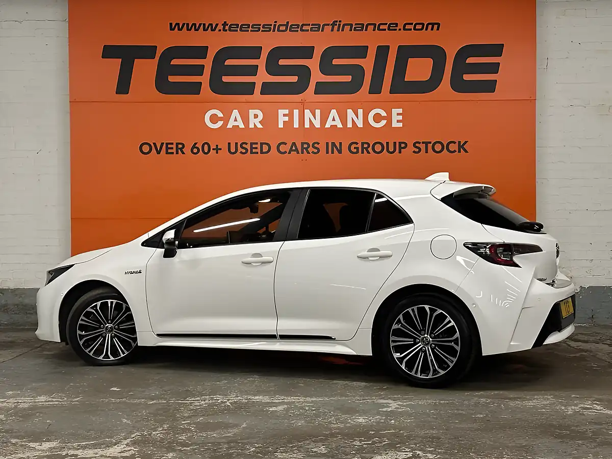 Used 2019 Toyota Corolla Design White - Interior and Exterior details 8