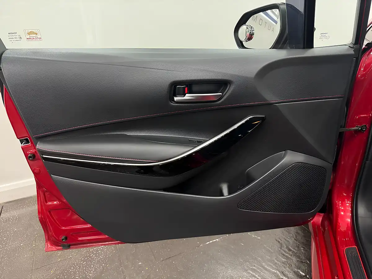 Used 2019 Toyota Corolla Excel Red - Interior and Exterior details 18