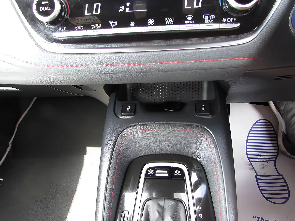 Used 2019 Toyota Corolla Excel Red - Interior and Exterior details 14