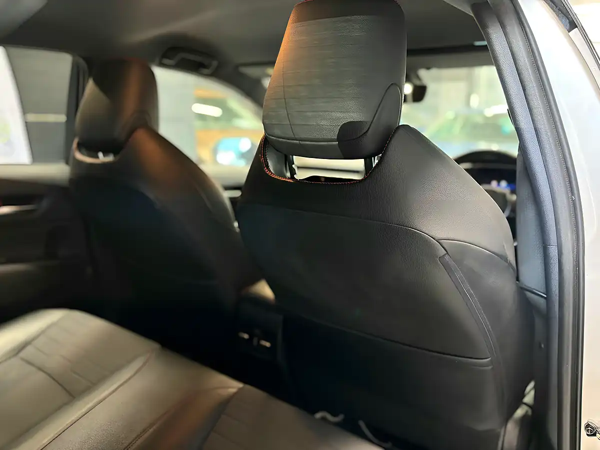 Used 2019 Toyota Corolla Excel Silver - Interior and Exterior details 14