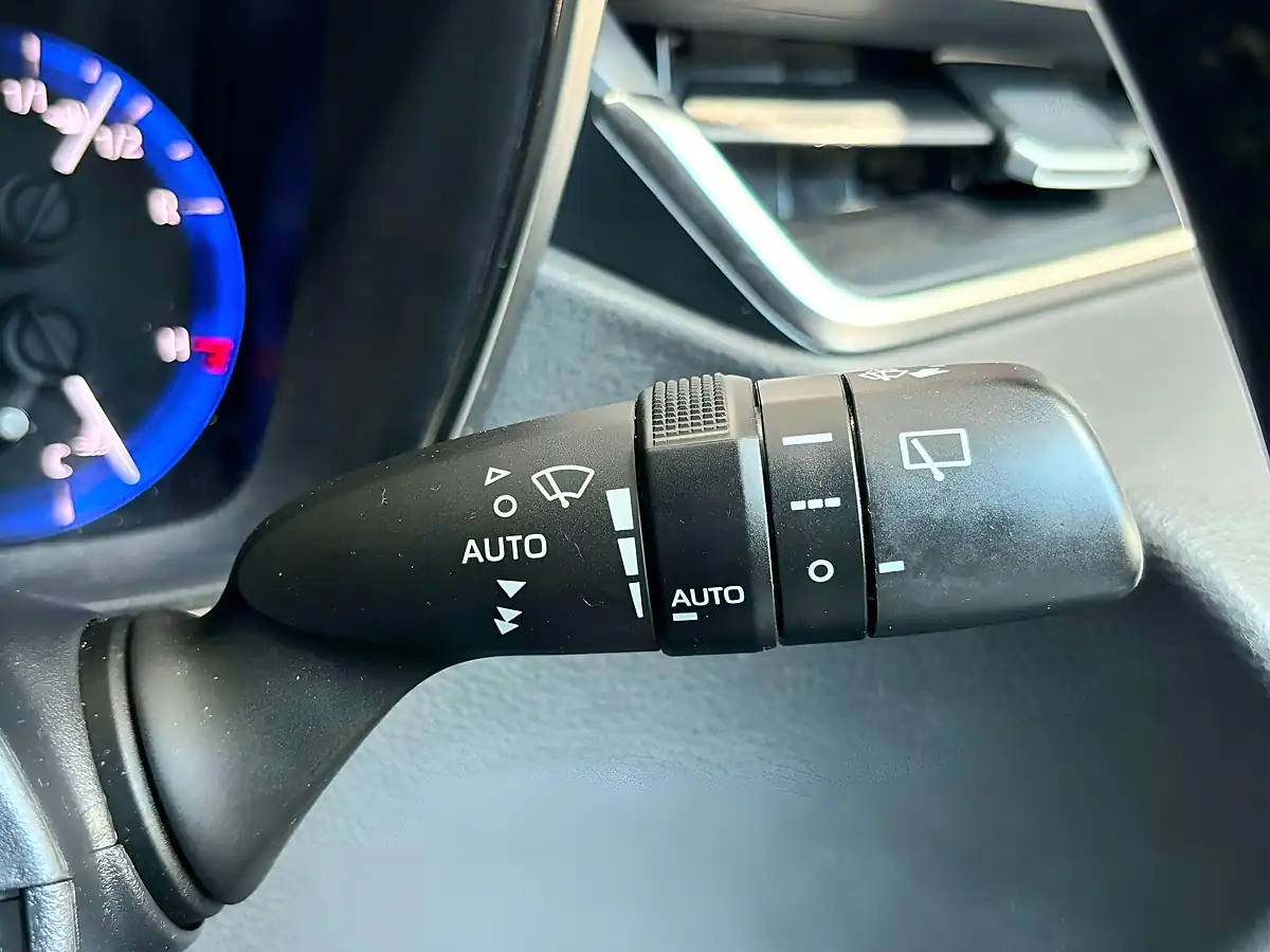 Used 2019 Toyota Corolla Excel Silver - Interior and Exterior details 19