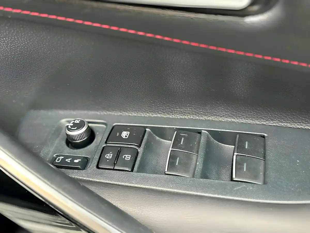 Used 2019 Toyota Corolla Excel Silver - Interior and Exterior details 20