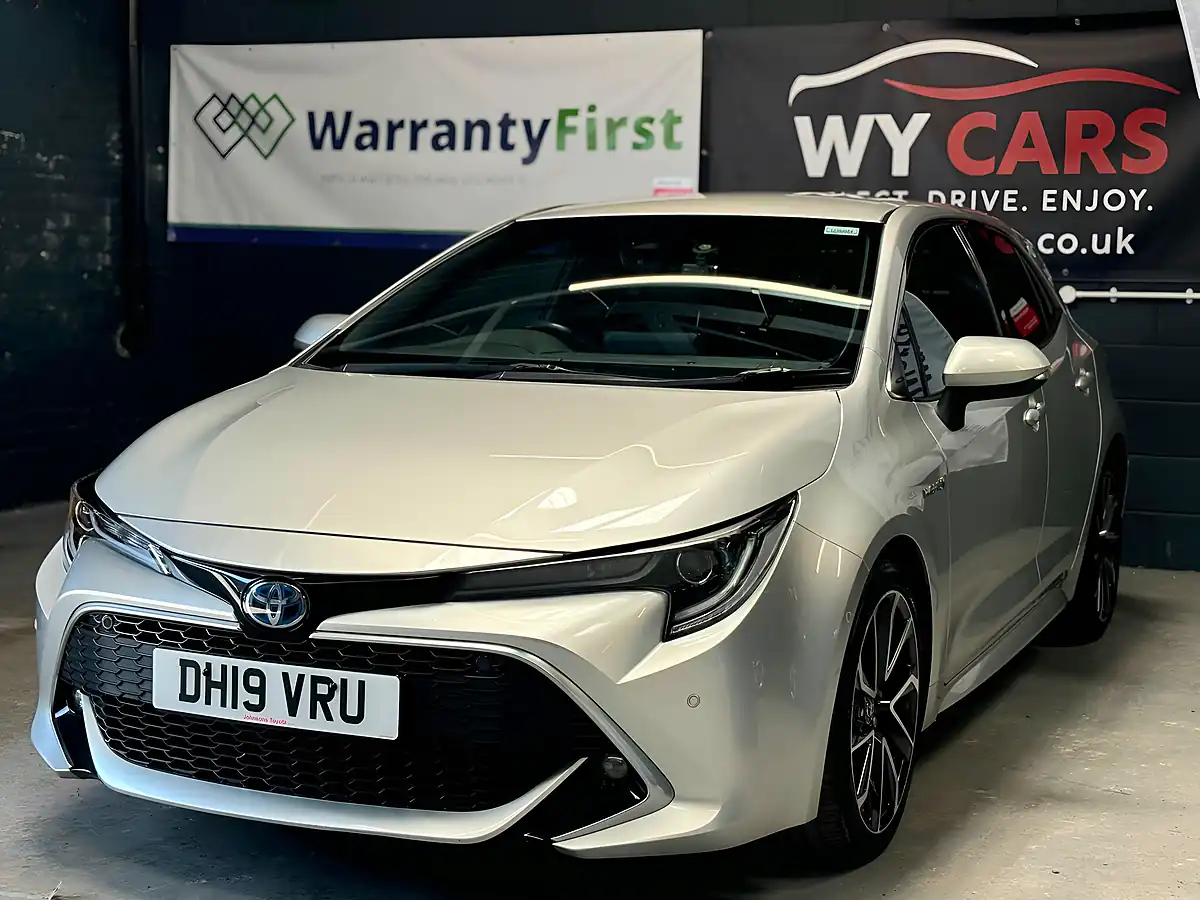 Used 2019 Toyota Corolla Excel Silver - Interior and Exterior details 4