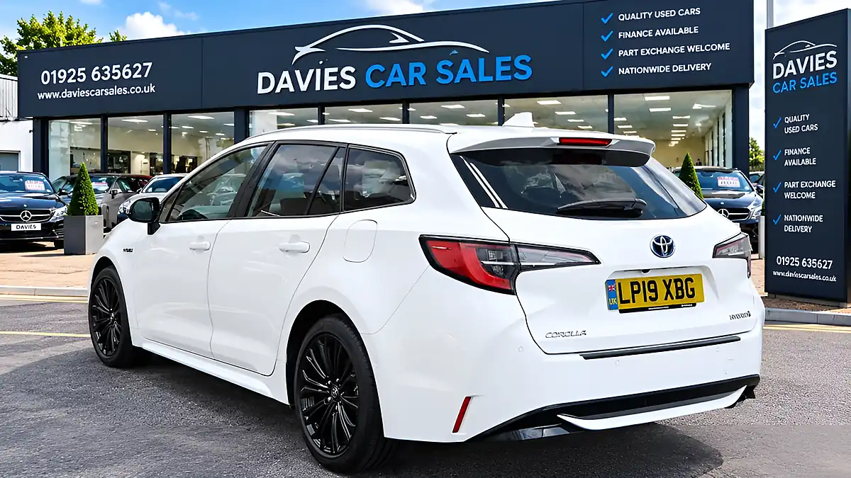 Used 2019 Toyota Corolla Excel Touring Sports Pure White - Interior and Exterior details 3