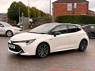 Used 2019 Toyota Corolla Excel White - Interior and Exterior details 10