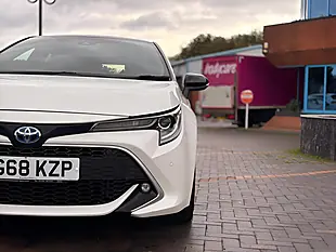 Used 2019 Toyota Corolla Excel White - Interior and Exterior details 12