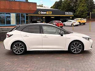 Used 2019 Toyota Corolla Excel White - Interior and Exterior details 3