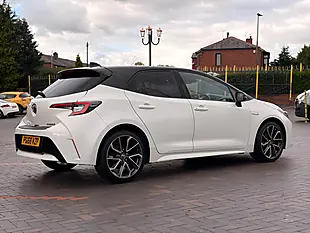 Used 2019 Toyota Corolla Excel White - Interior and Exterior details 5